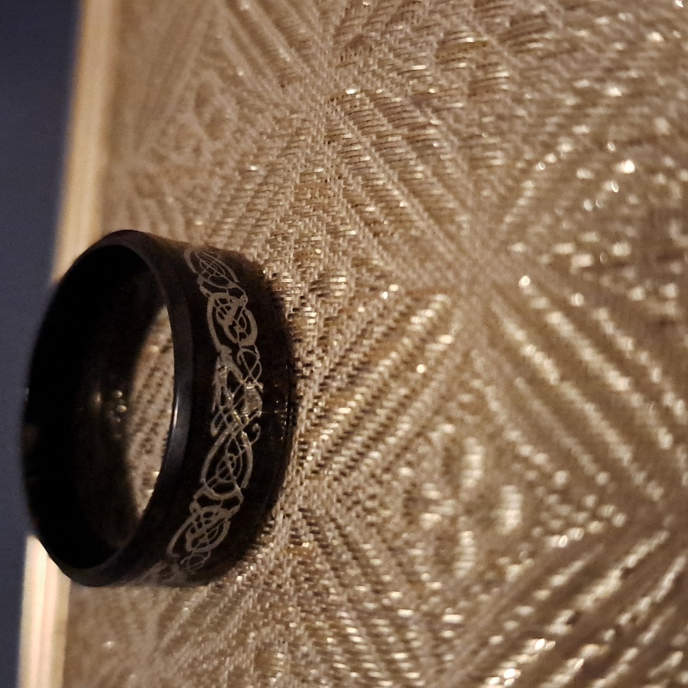 Black dragon ring